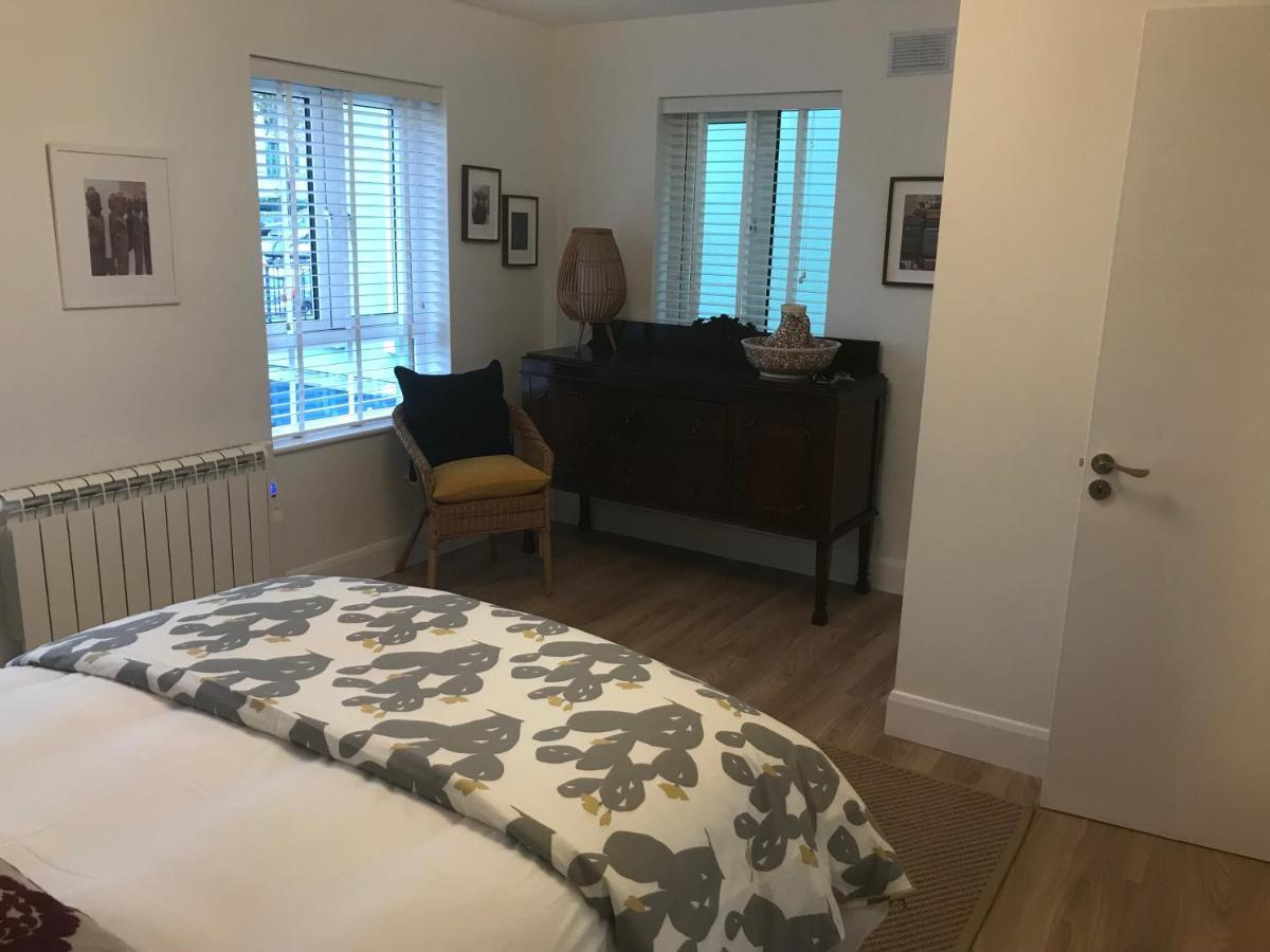 Central Town Location Apartment Эннискорти Экстерьер фото